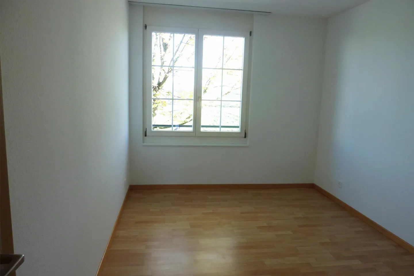 Sonnige Wohnlage mit grossem Gartensitzplatz - Foto 9 von 10