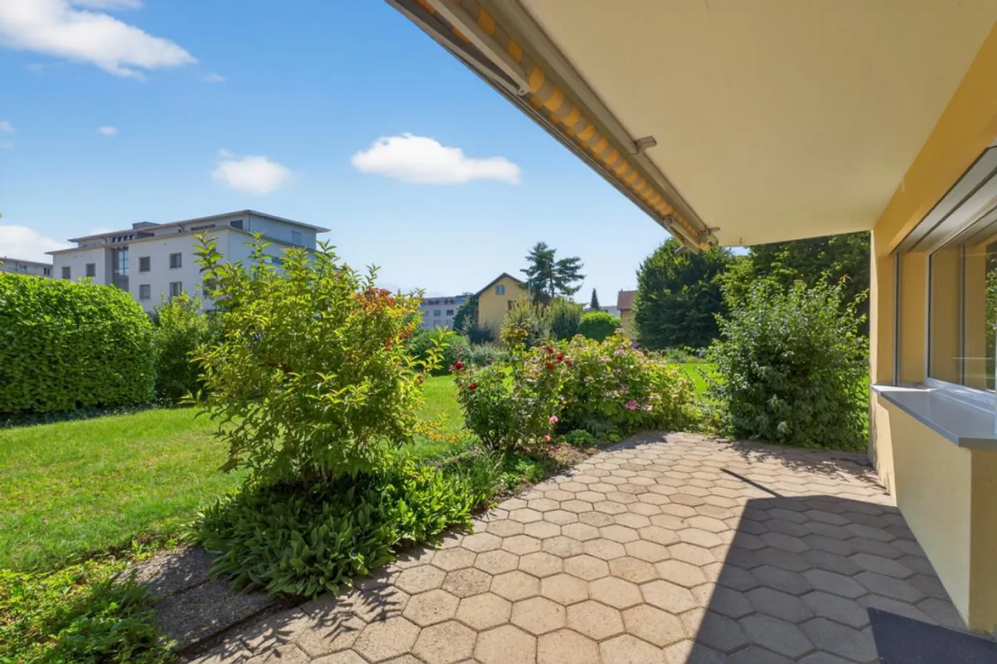 Central Garden Apartment in Emmenbrücke - Photo 11 of 12