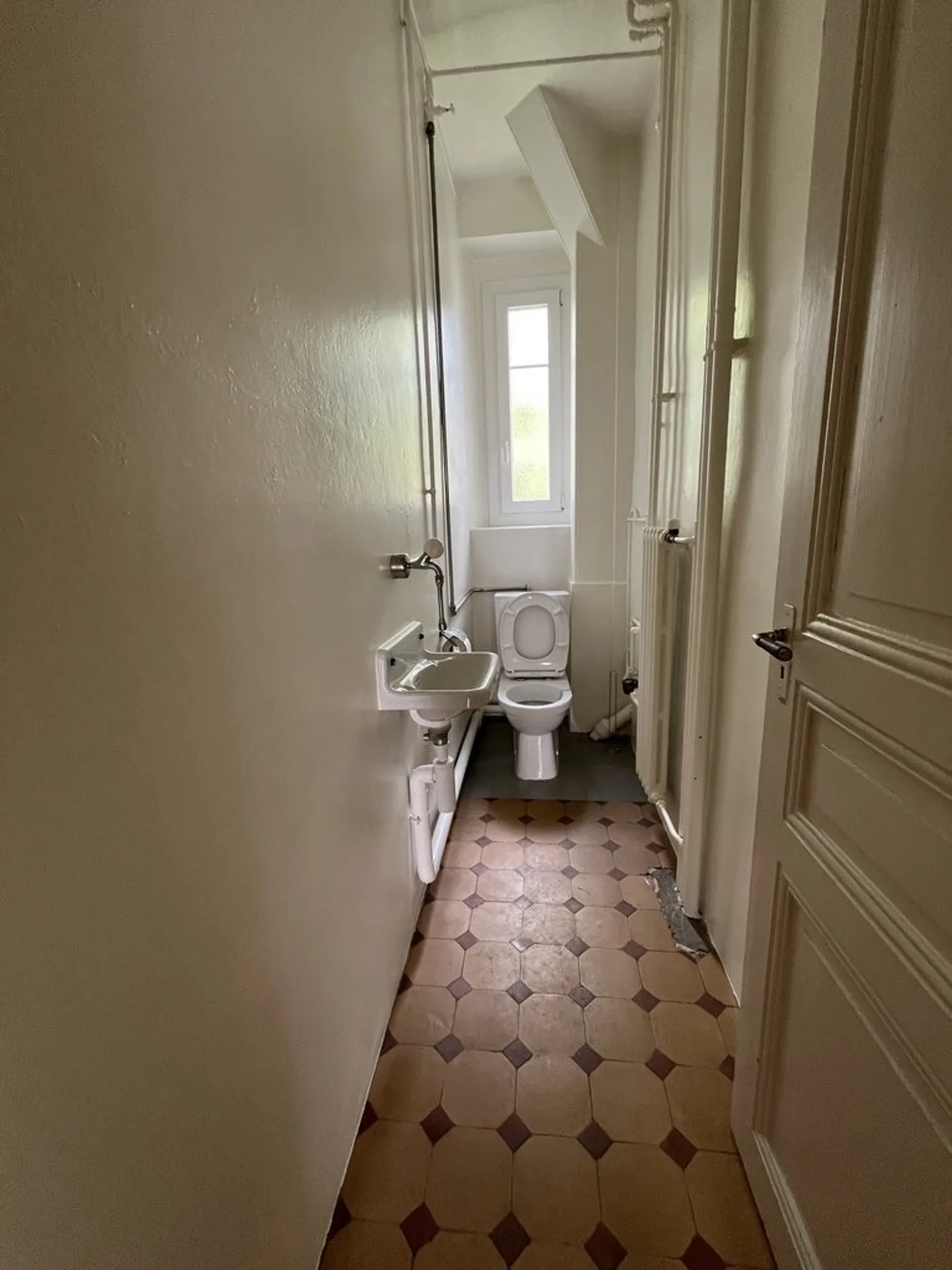 Schönes Apartment mit Balkon - Foto 4 von 9