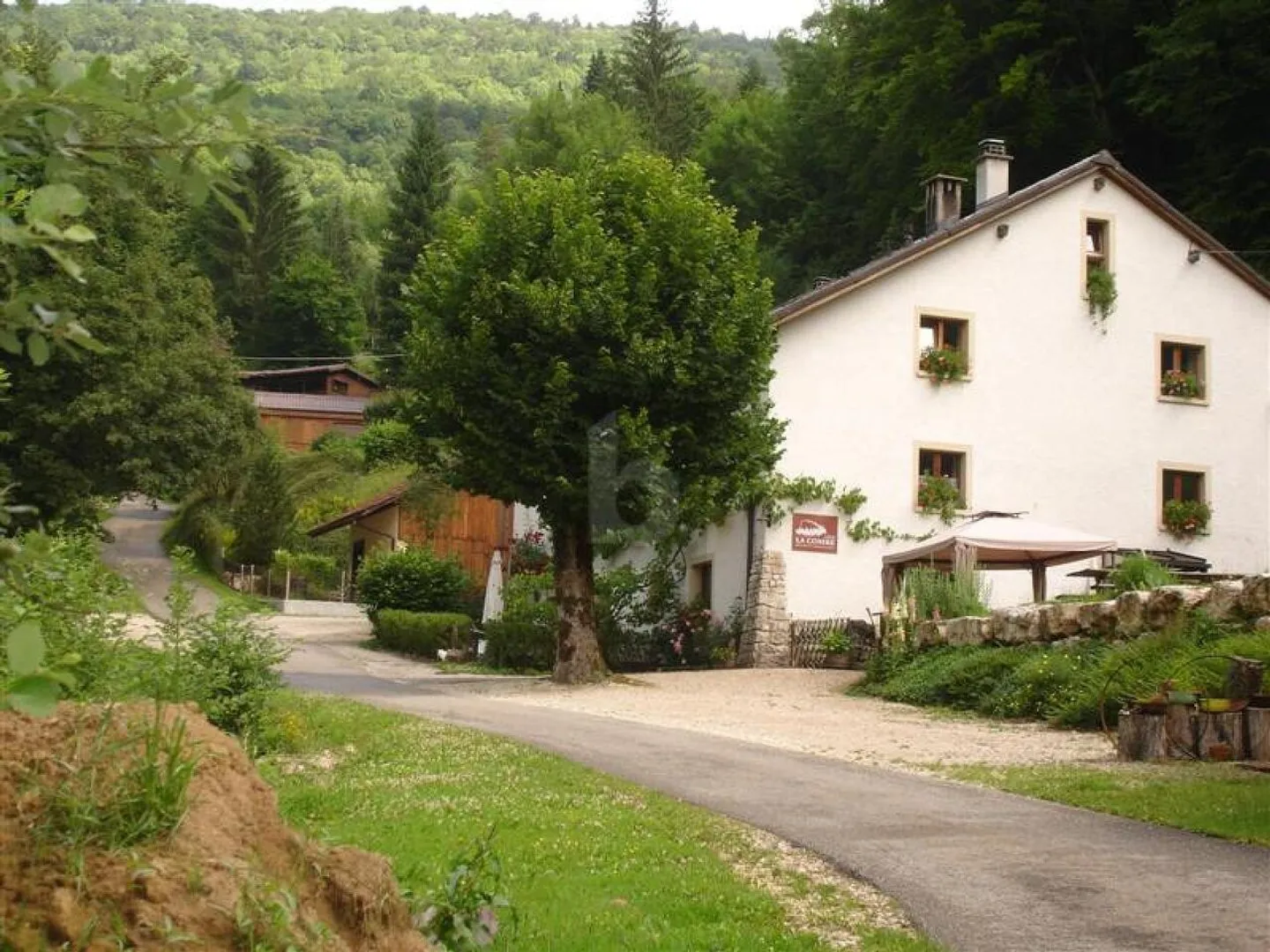 Edificio residenziale in affitto - Foto 1 di 6