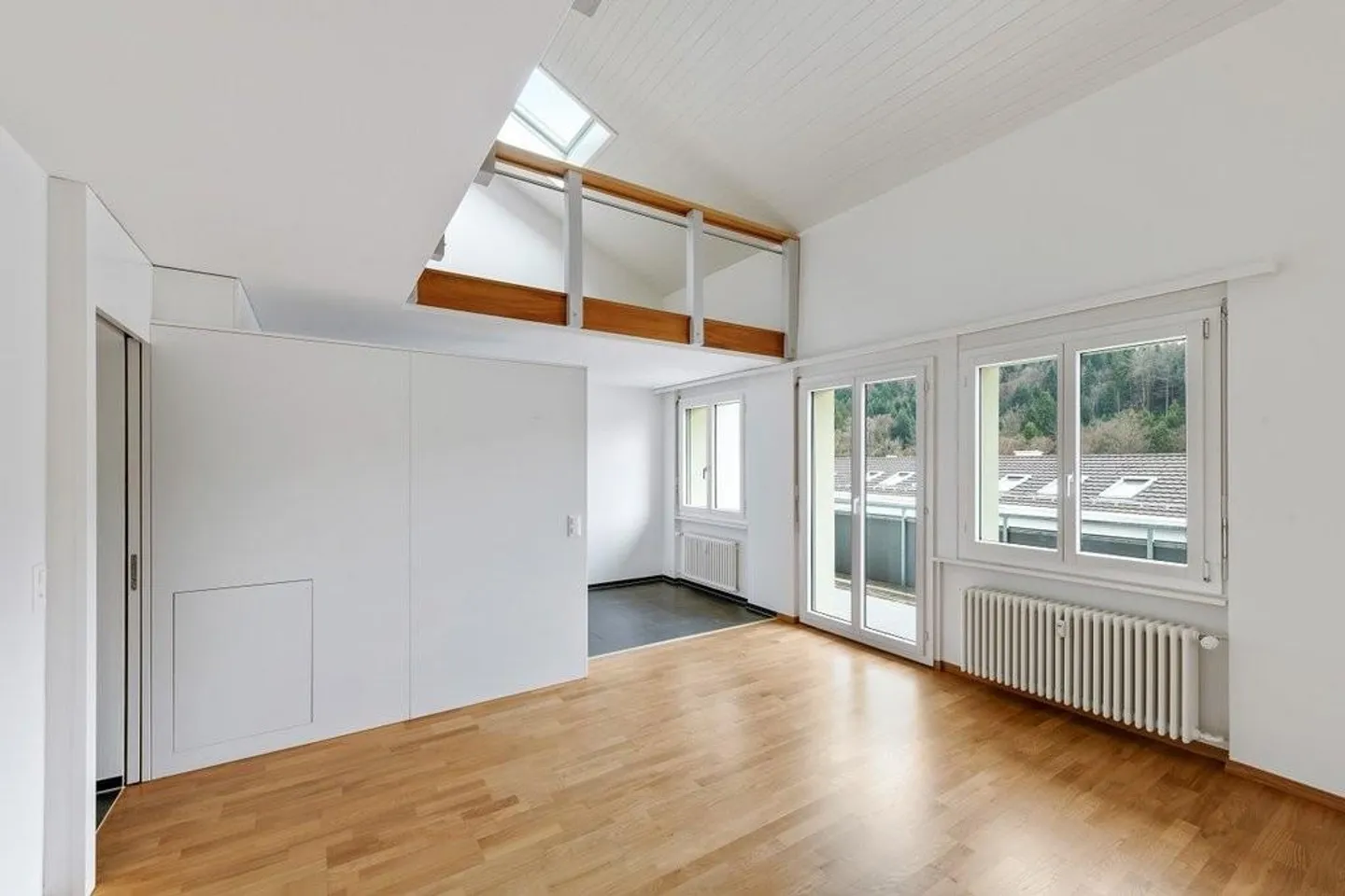 Appartement duplex moderne avec vue - Photo 2 sur 12