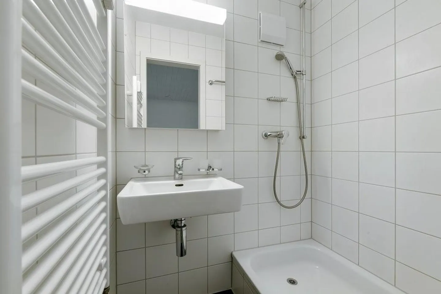 Appartement duplex moderne avec vue - Photo 9 sur 12