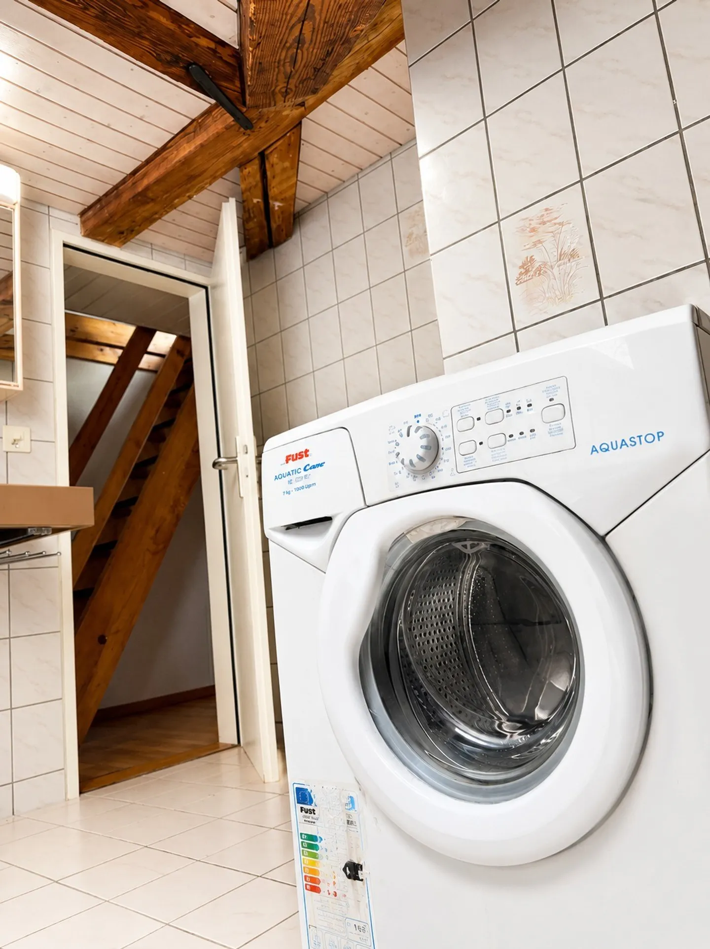 🏡Modern 3.5-Room Apartment with Furniture - Langnau am Albis Ideal for Companies and Families - Photo 13 of 13