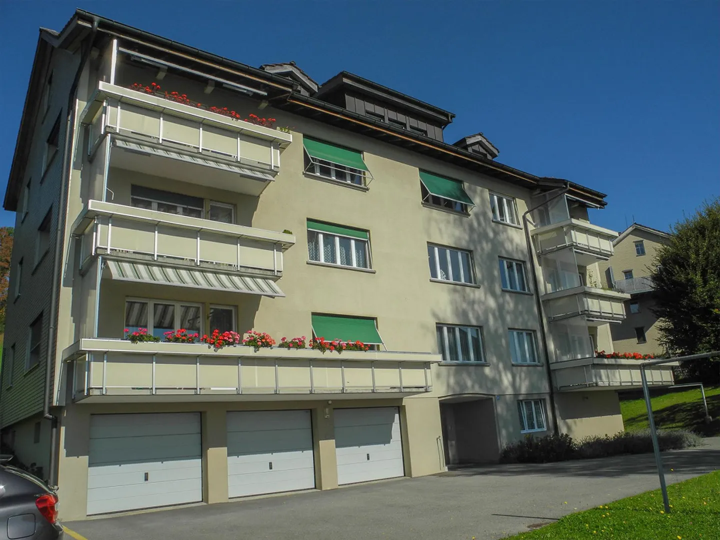 Frisch sanierte, helle 5-Zimmer-Wohnung in Teufen - Foto 1 von 8