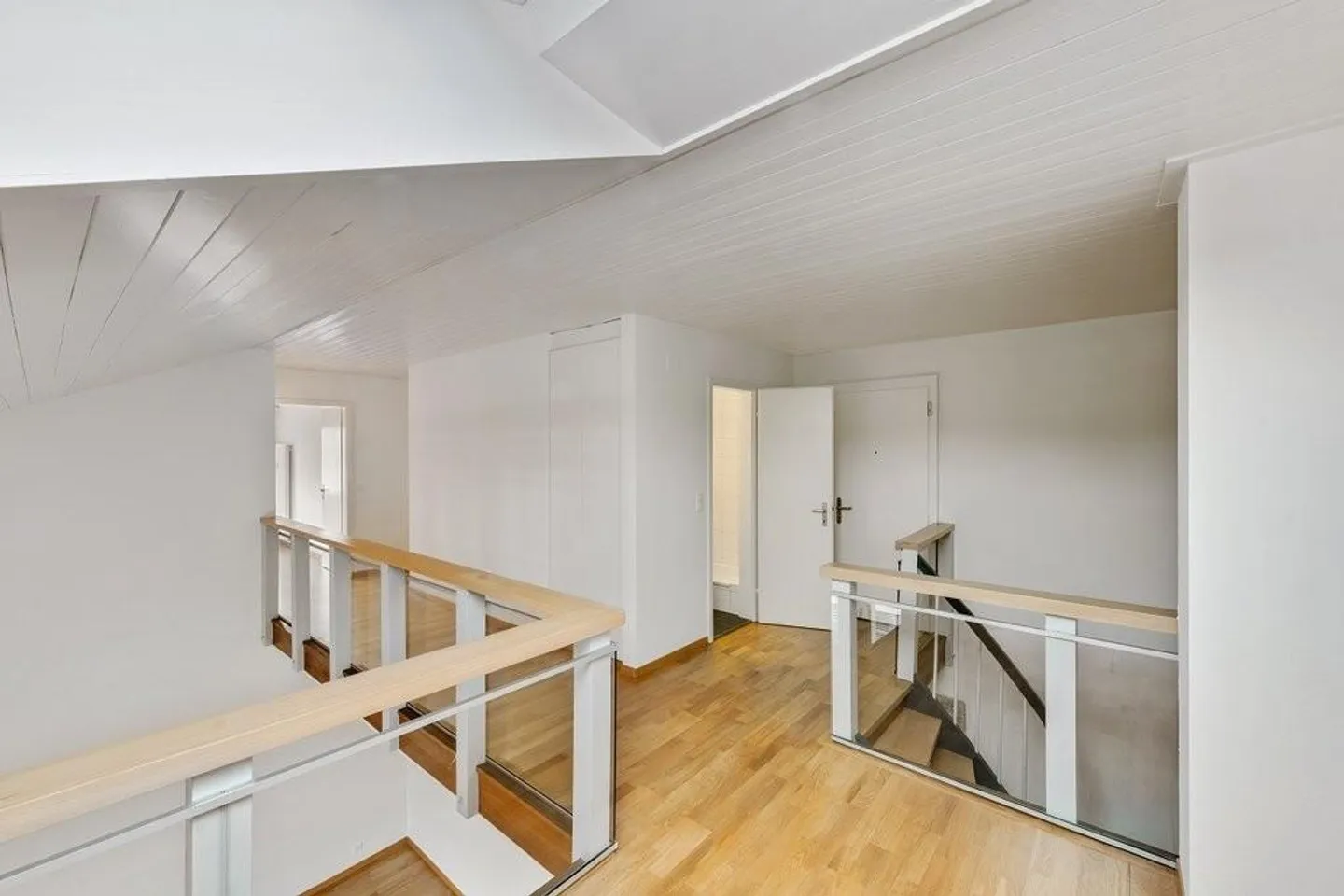 Appartement duplex moderne avec vue - Photo 8 sur 12