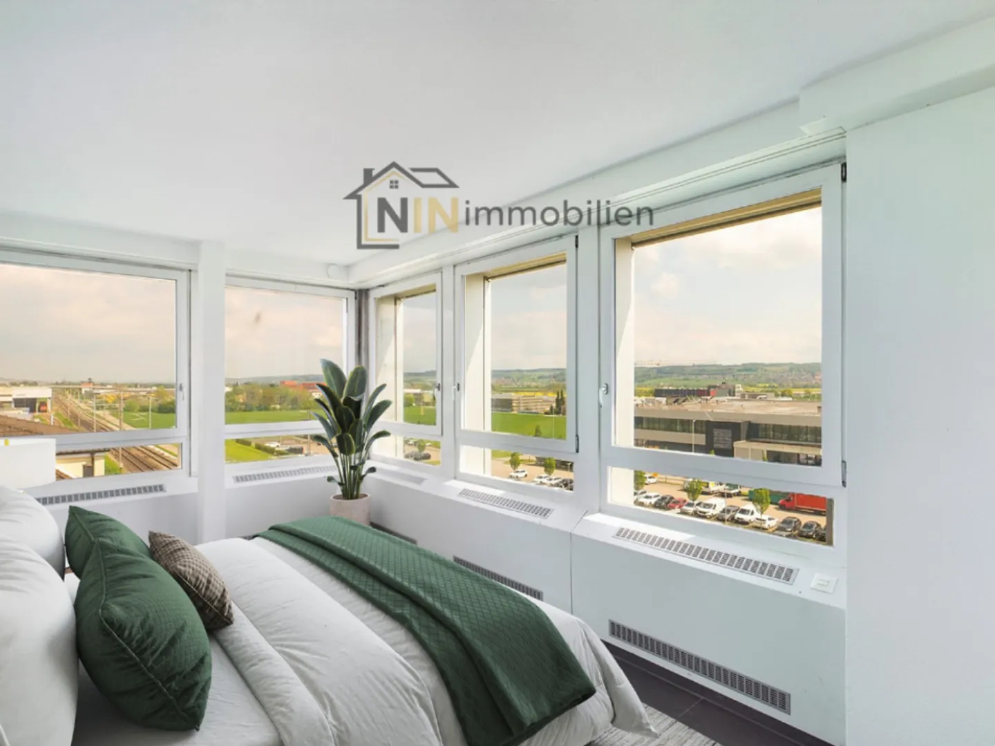 LOFTÄHNLICH MIT LIFT UND AUSSICHT - Foto 4 von 10