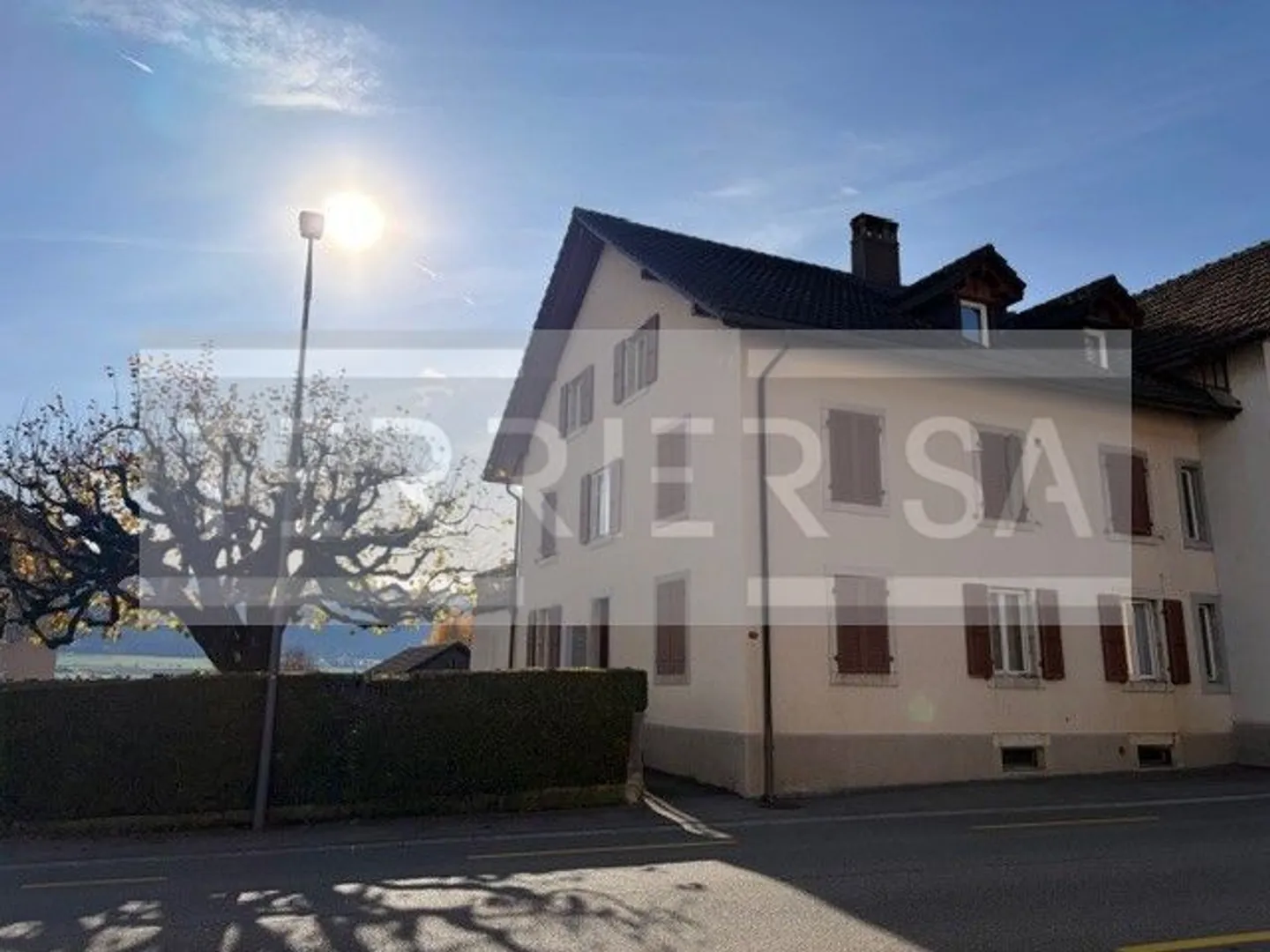 Edificio in affitto con 3 appartamenti - Grande potenziale! - Foto 1 di 8