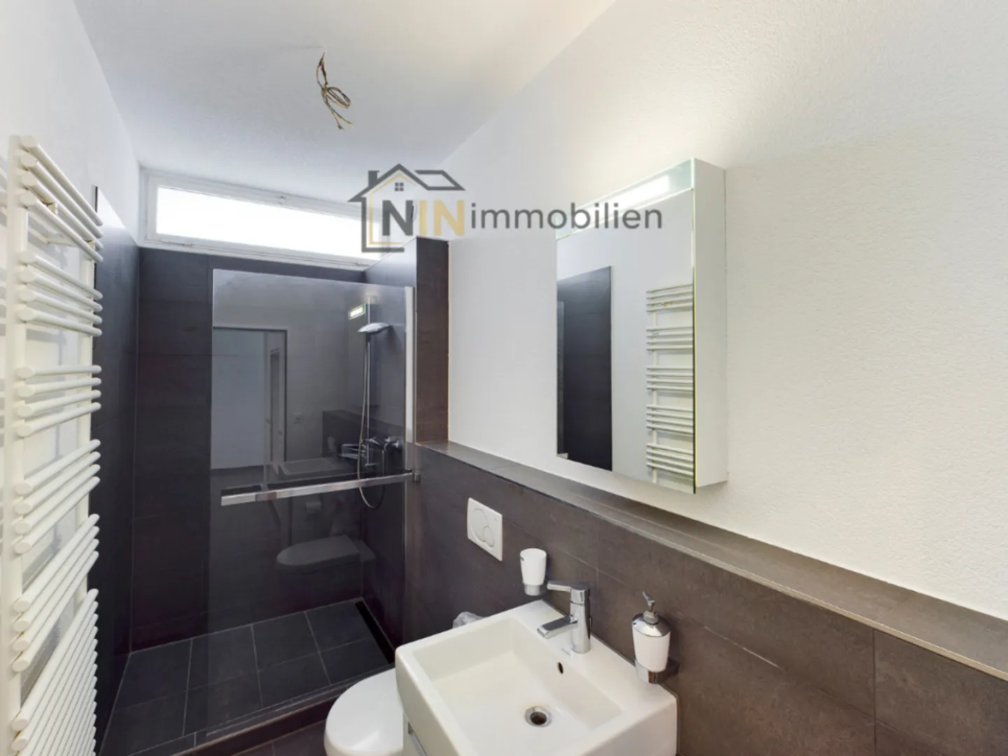 LOFTÄHNLICH MIT LIFT UND AUSSICHT - Foto 8 von 10