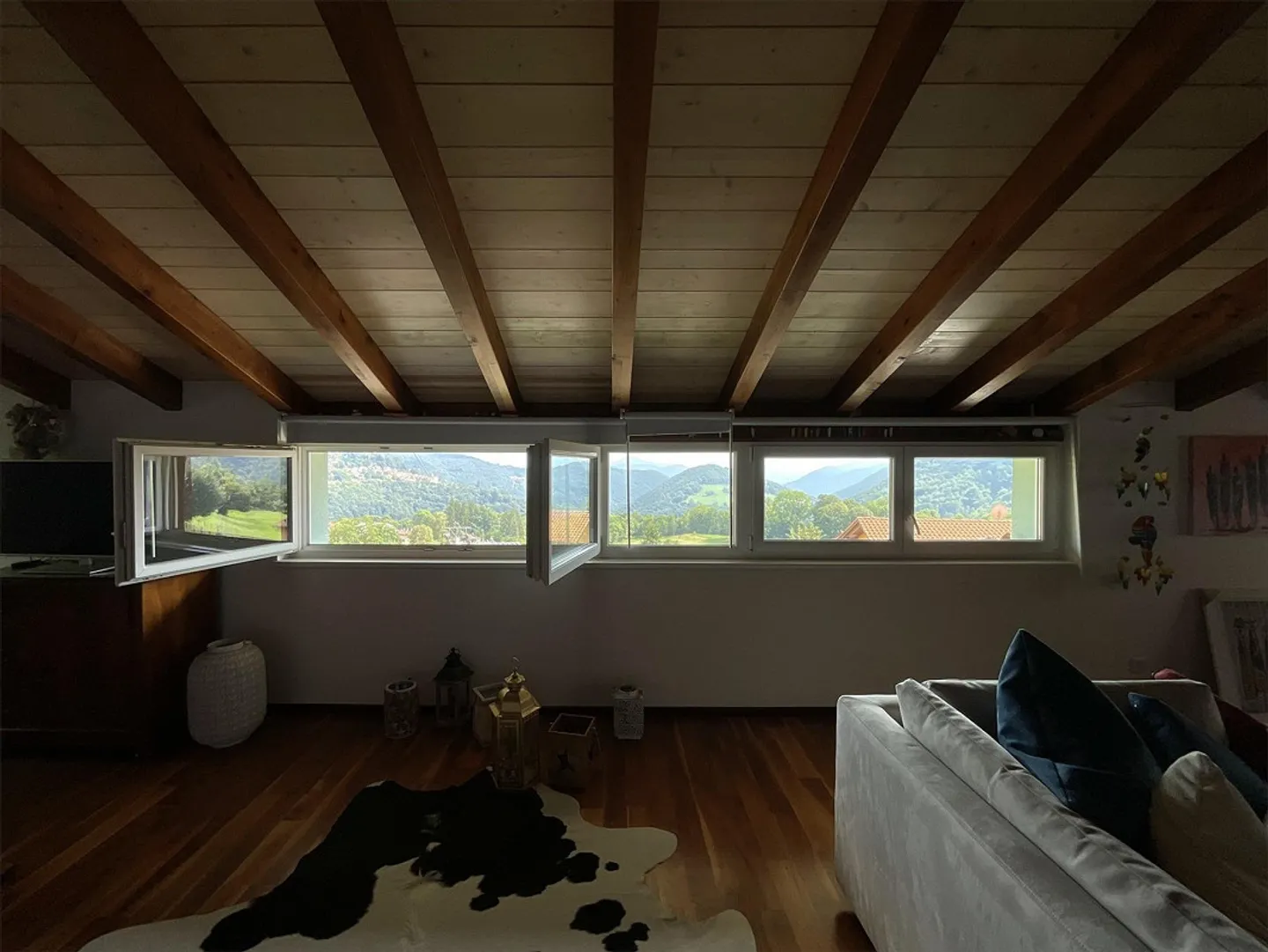 10 Minutes from Caslano - Beautiful House in the Green for Sale - Photo 10 of 13