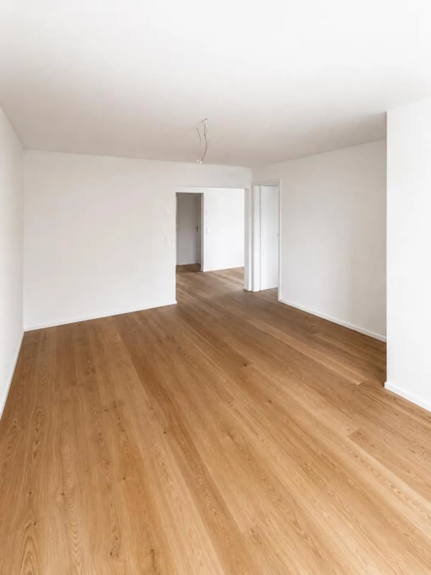 Modernes Apartment in Oberengstringen - Foto 4 von 12