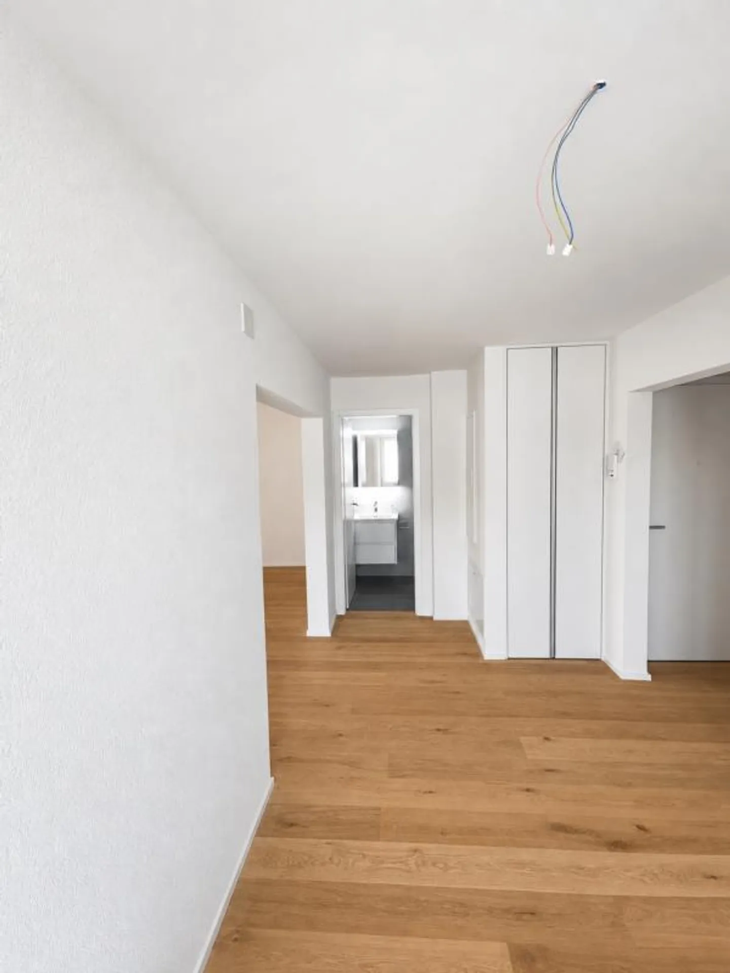 Modernes Apartment in Oberengstringen - Foto 7 von 12