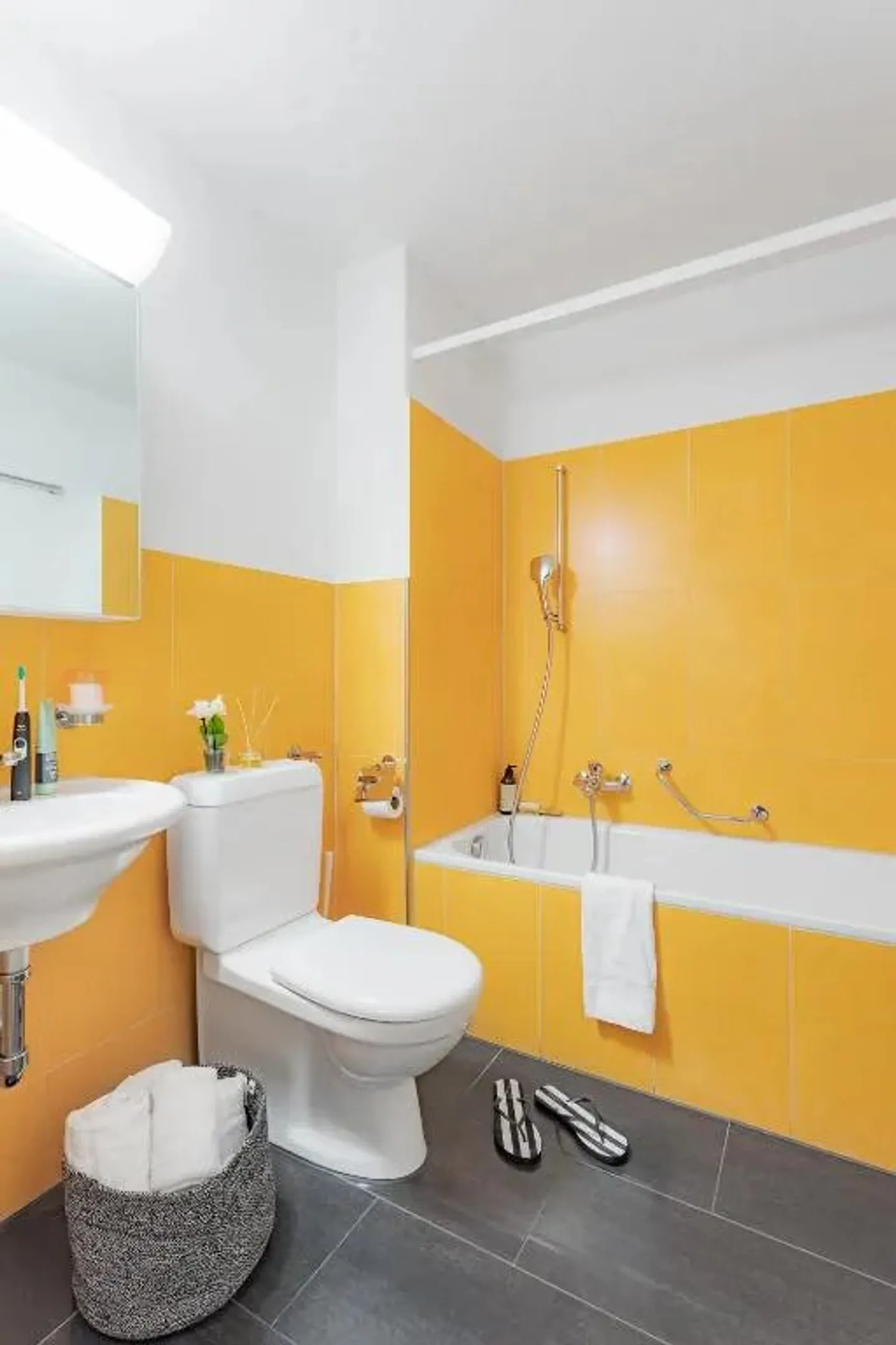 Apartment for rent - Photo 3 of 10