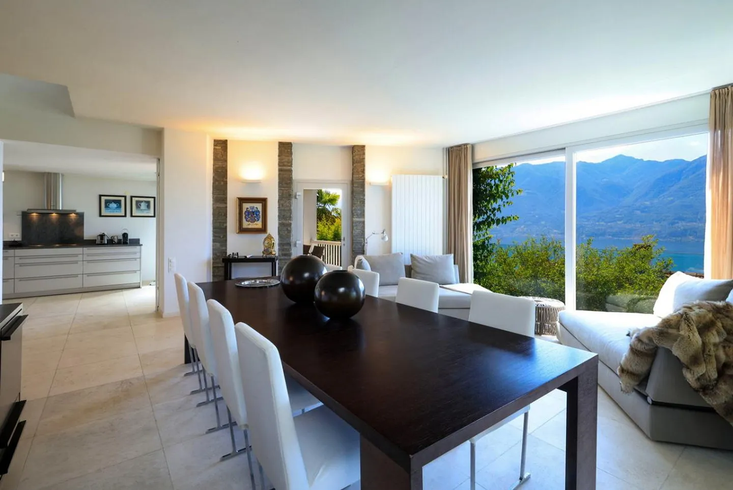 Moderne Villa mit Seeblick - Foto 3 von 19