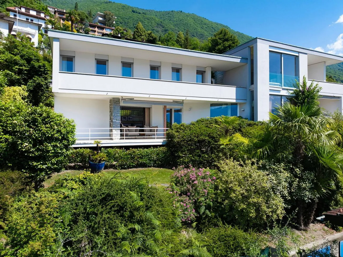 Moderne Villa mit Seeblick - Foto 18 von 19