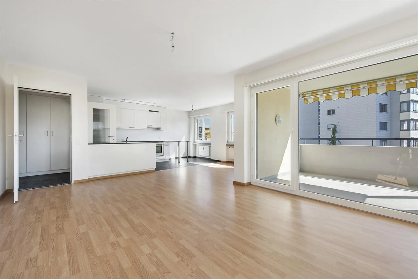 Geräumige Familienwohnung in Wil - Foto 3 von 11
