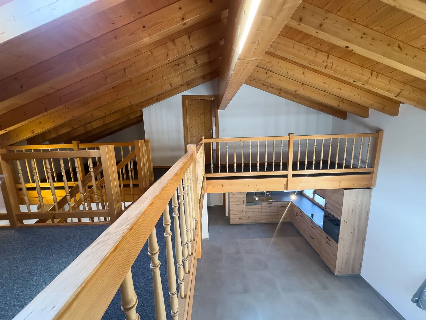 Ampio appartamento ristrutturato - Foto 7 di 8