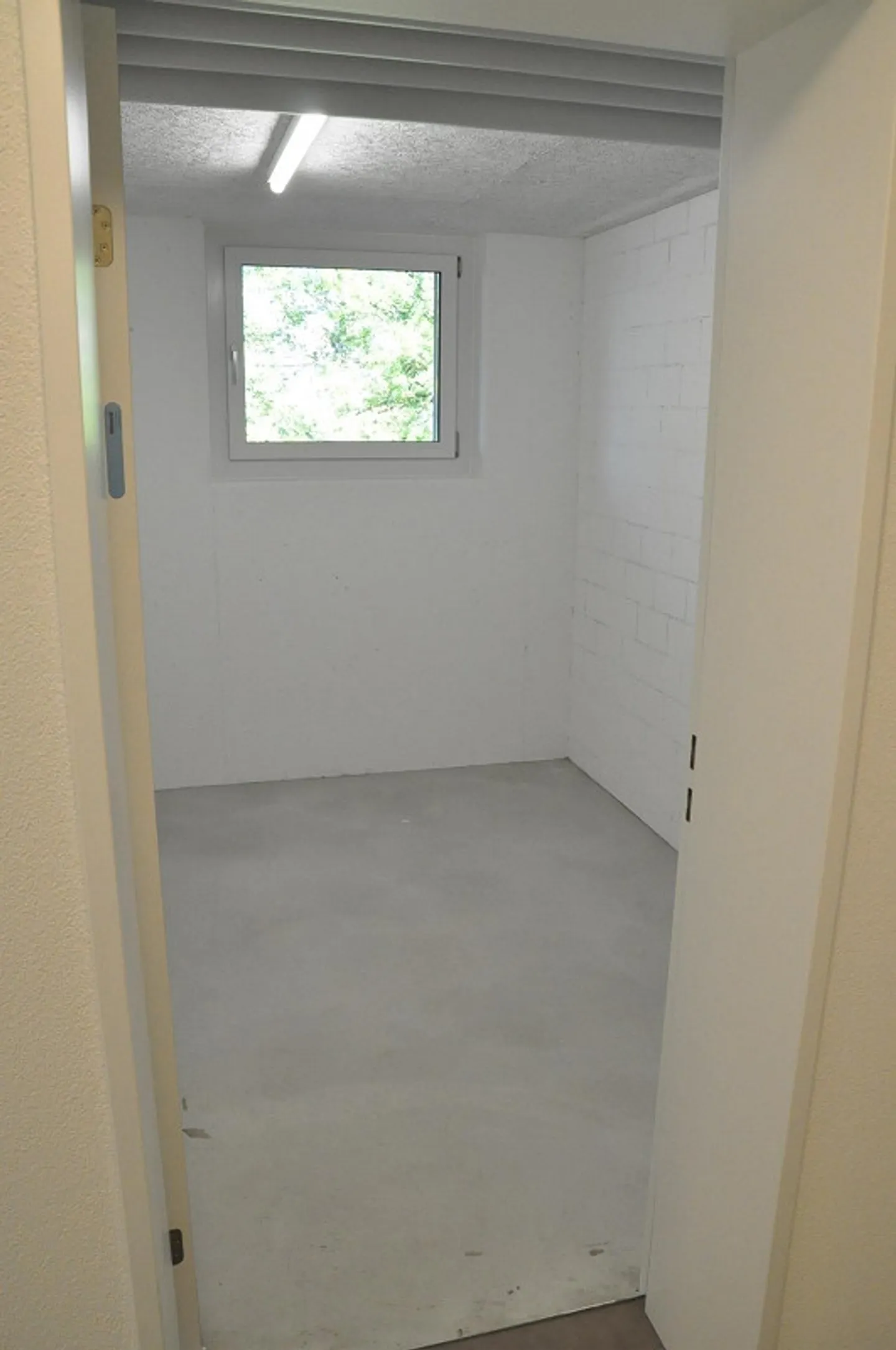 Available/Hobby Room for Rent... - Photo 2 of 3