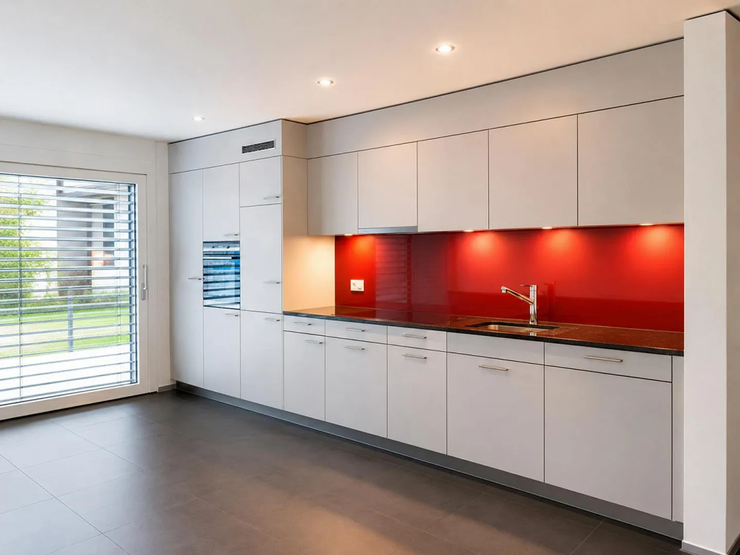 Moderne Familienwohnung mit Balkon - Foto 1 von 14