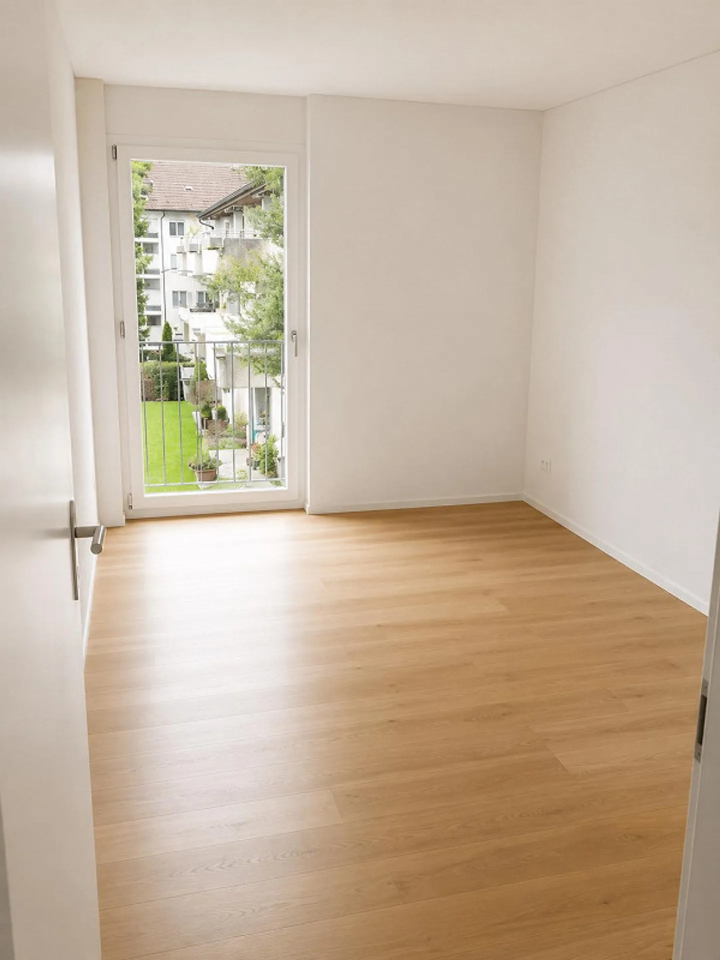 Moderne Familienwohnung mit Balkon - Foto 8 von 14