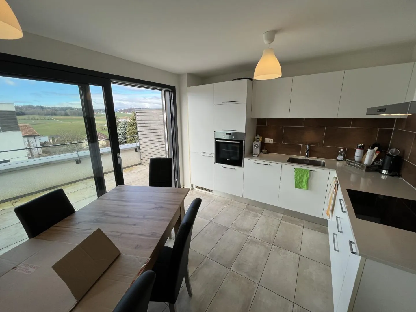 Stunning Penthouse with Terrace - Photo 10 of 17