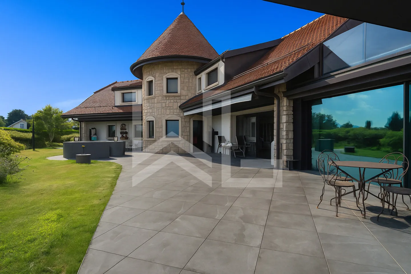 Proprietà straordinaria in una posizione tranquilla con vista sul lago - Foto 1 di 13