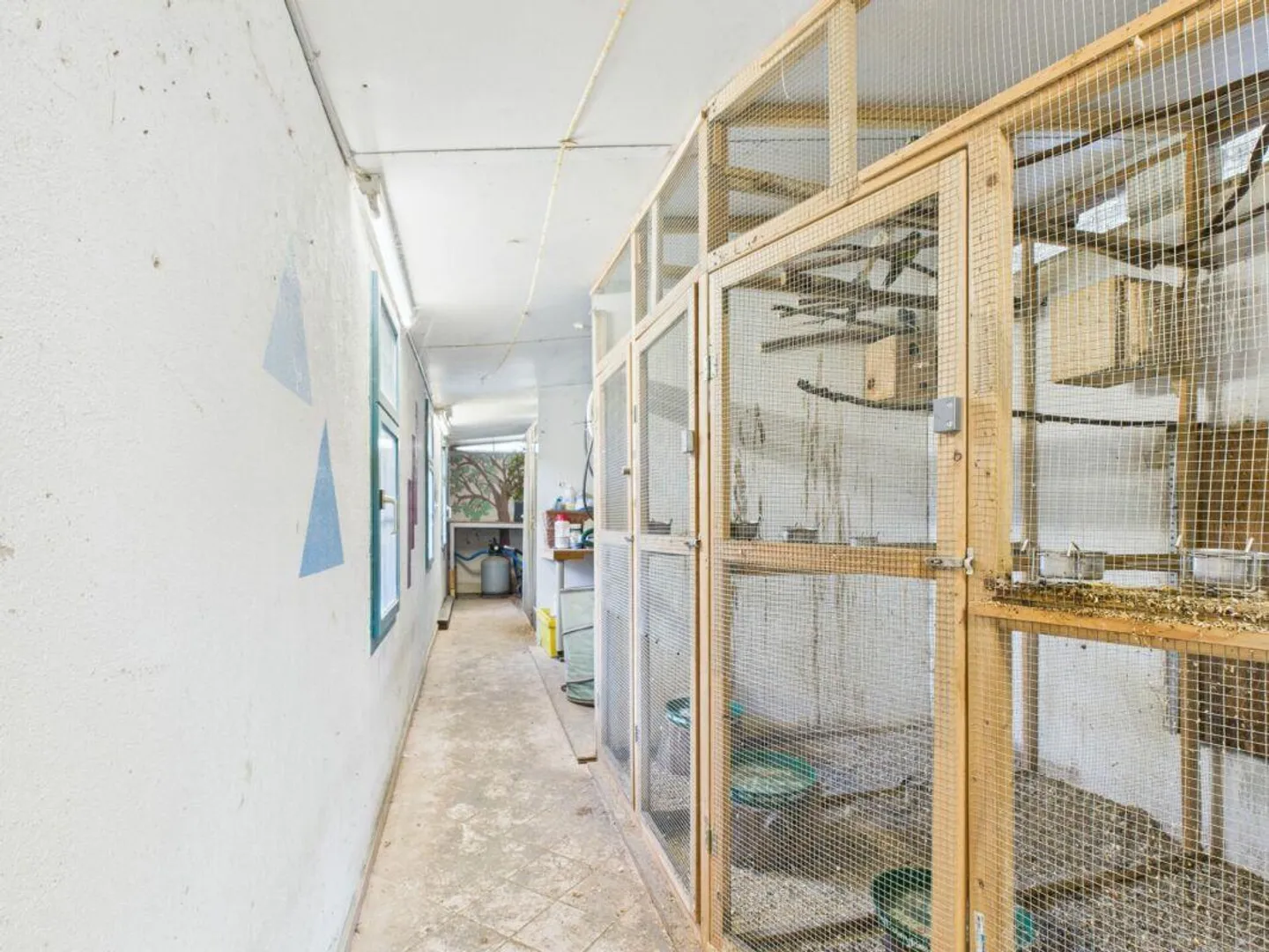 Spacious Living with Panoramic Winter Garden - Photo 10 of 10