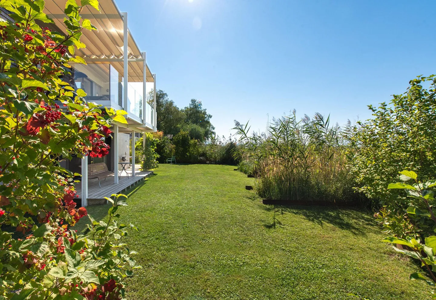 Nature, Architecture & Living Comfort - Photo 4 of 16