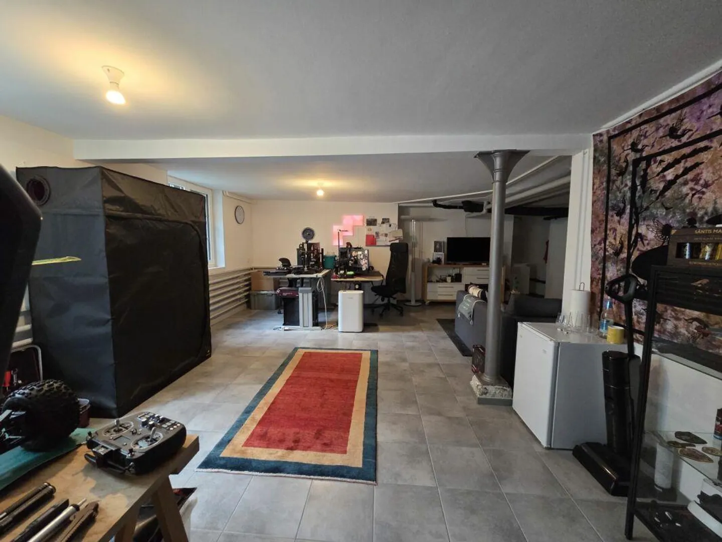 Studio, Office - Photo 1 of 6