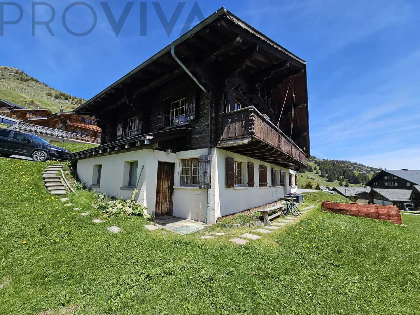 Ski-in/Ski-out Chalet mit atemberaubendem Blick - Foto 1 von 8