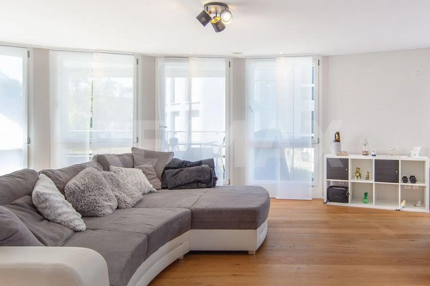 Exclusive 3.5-room panoramic apartment with large terrace and close to the lake,... - Photo 6 of 13