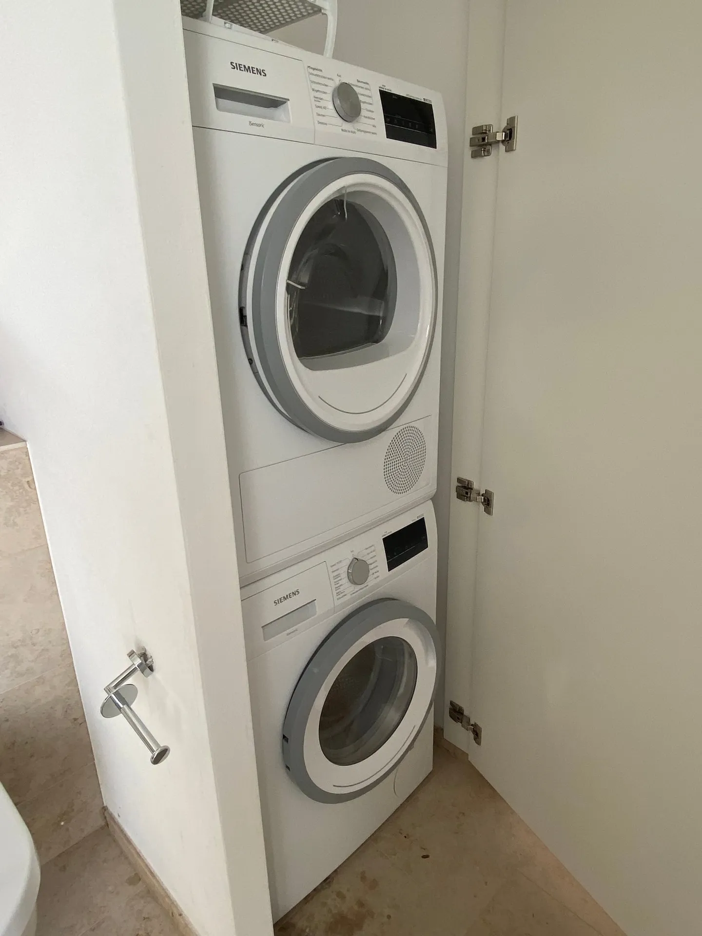 Exklusive Attika-Wohnung mit Weitsicht über Altstetten - Foto 8 von 13