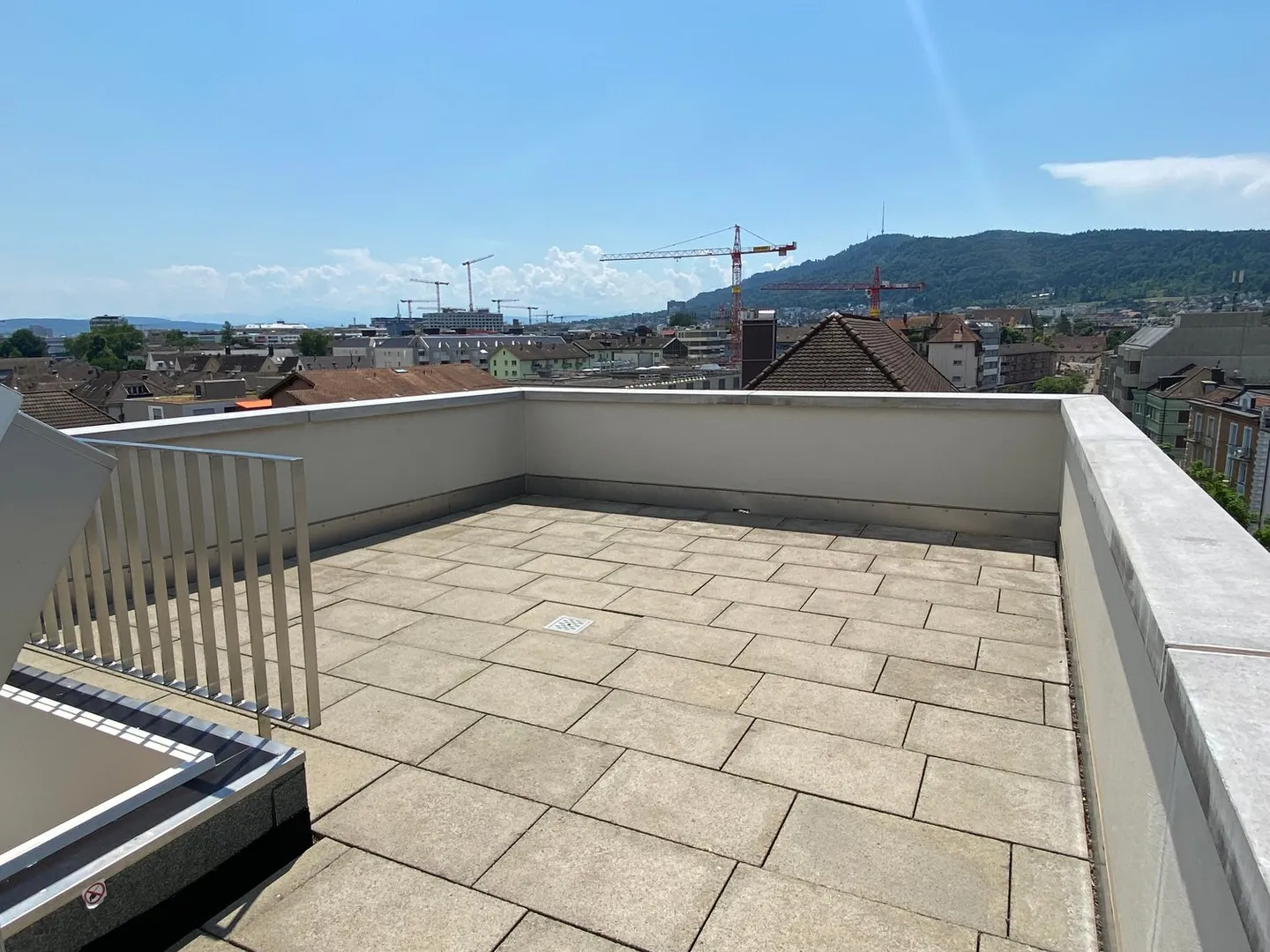 Exklusive Attika-Wohnung mit Weitsicht über Altstetten - Foto 10 von 13