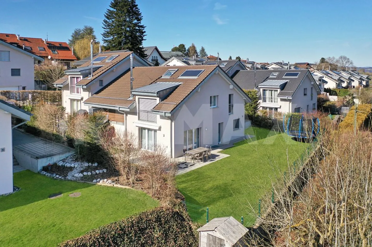 Villa récente avec jardin et vue sur les montagnes à 20 min de Laus... - Photo 1 of 9