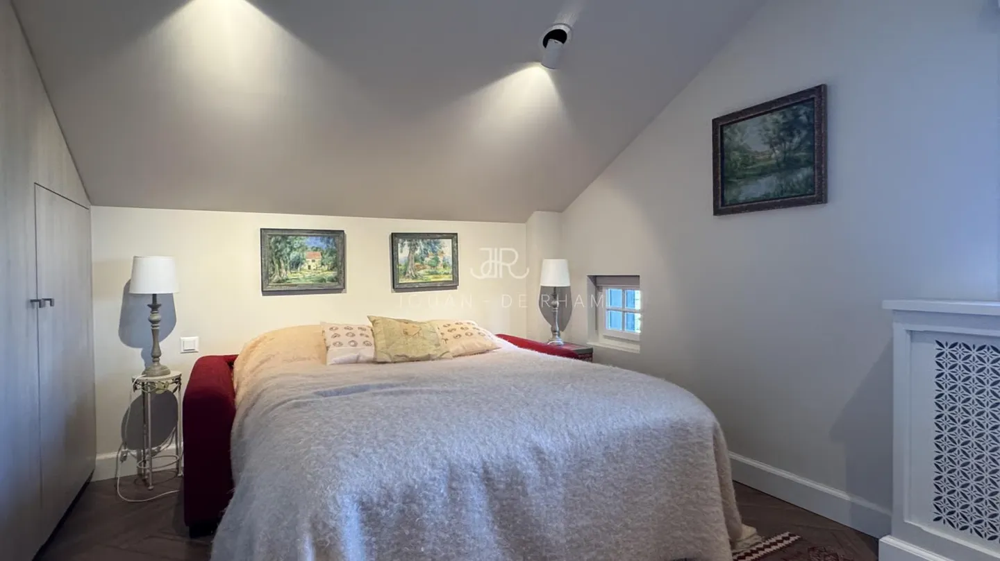 Collex-Bossy | Beautifully renovated charming chalet away from nuisances - Photo 4 of 13