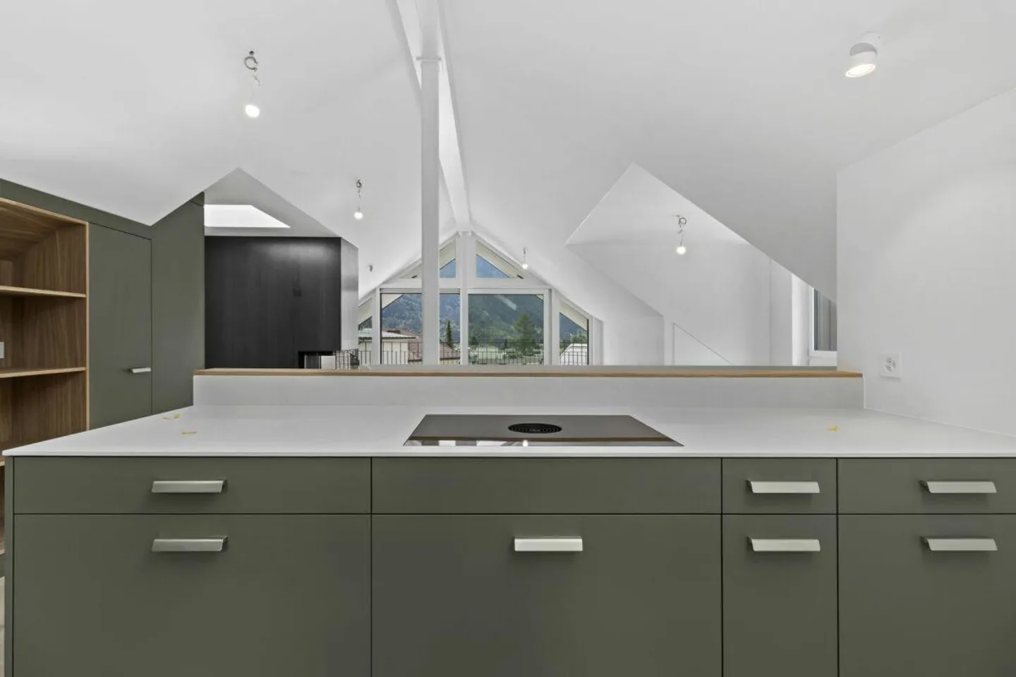 Luxury Class Home - Photo 8 of 14