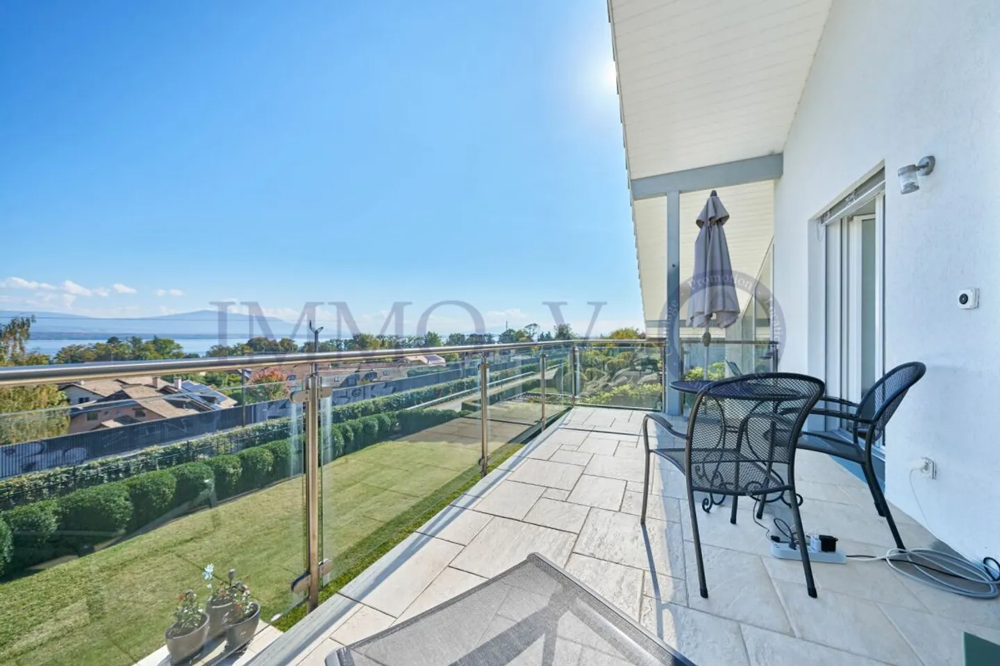Luxury Villa with Lake View - Photo 10 of 18