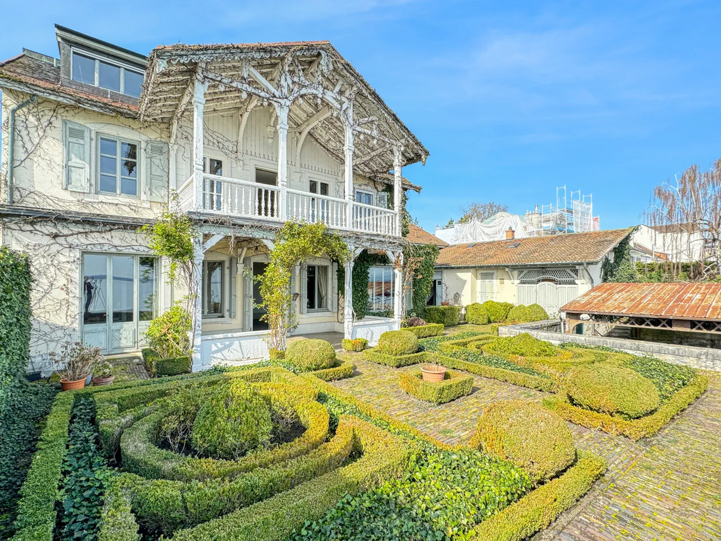 Versoix: Charmantes Haus direkt am Wasser, mit privatem Hafen - Photo 1 sur 13