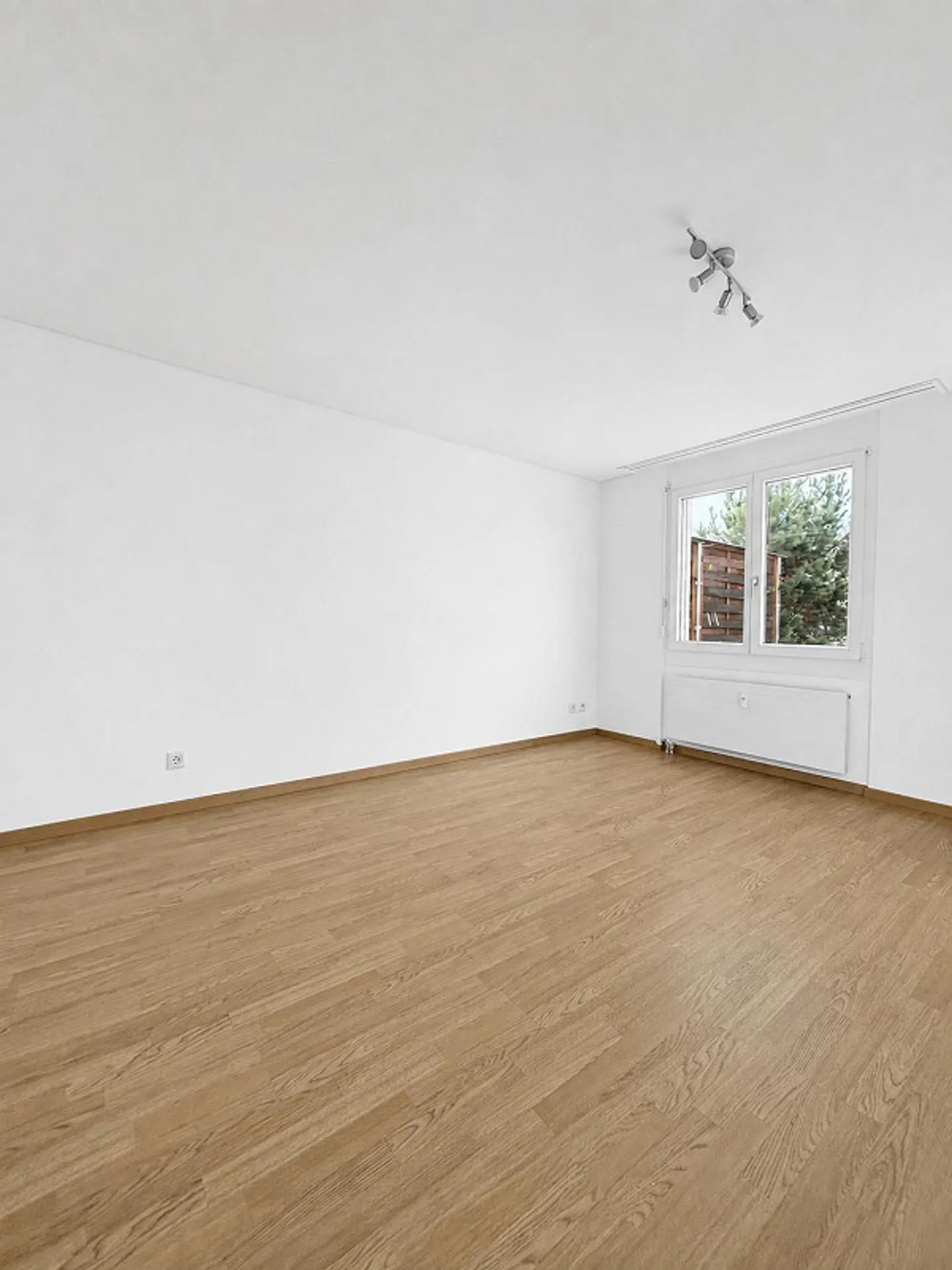 2.5 Room Apartment in a Sunny and Central Location - Photo 5 of 7