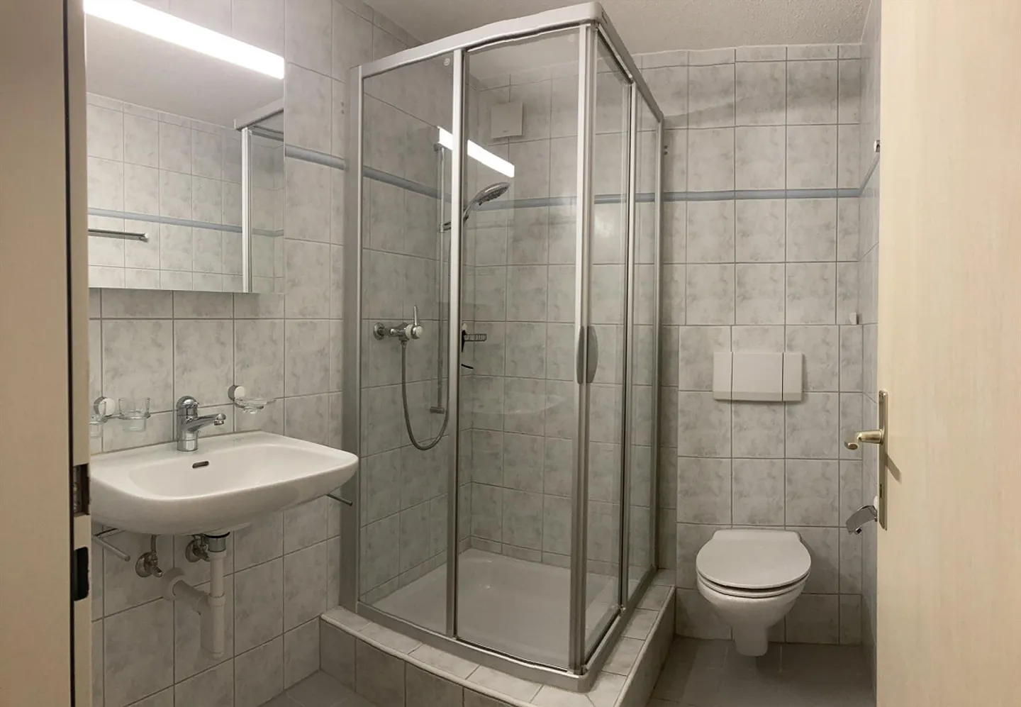2.5 Room Apartment in a Sunny and Central Location - Photo 6 of 7