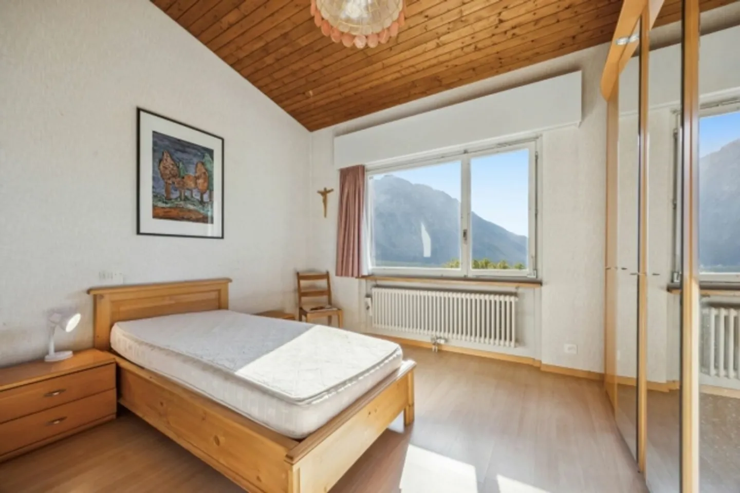 Affascinante casa unifamiliare di 7,5 stanze con vista panoramica e grande potenziale - Foto 8 di 13