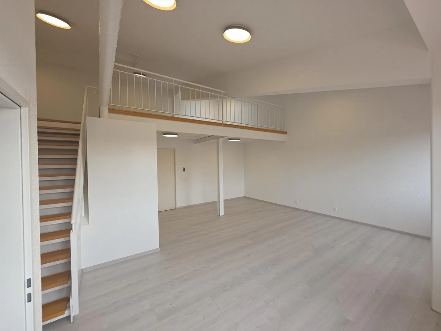 79 m² Ufficio / Studio con Galleria & Doccia – Posizione Top Bösch Hünenberg – - Foto 7 di 20