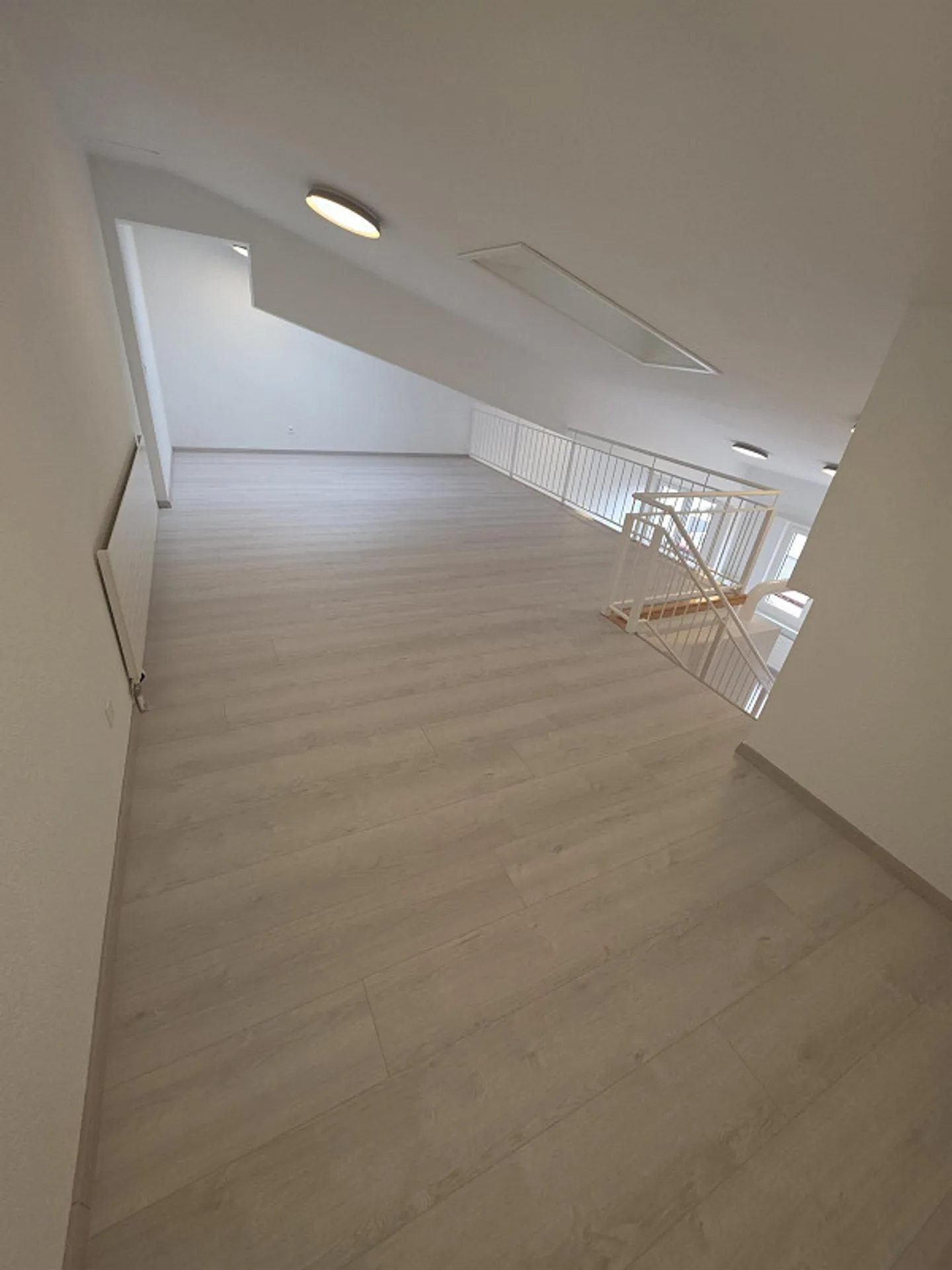 79 m² Ufficio / Studio con Galleria & Doccia – Posizione Top Bösch Hünenberg – - Foto 9 di 20