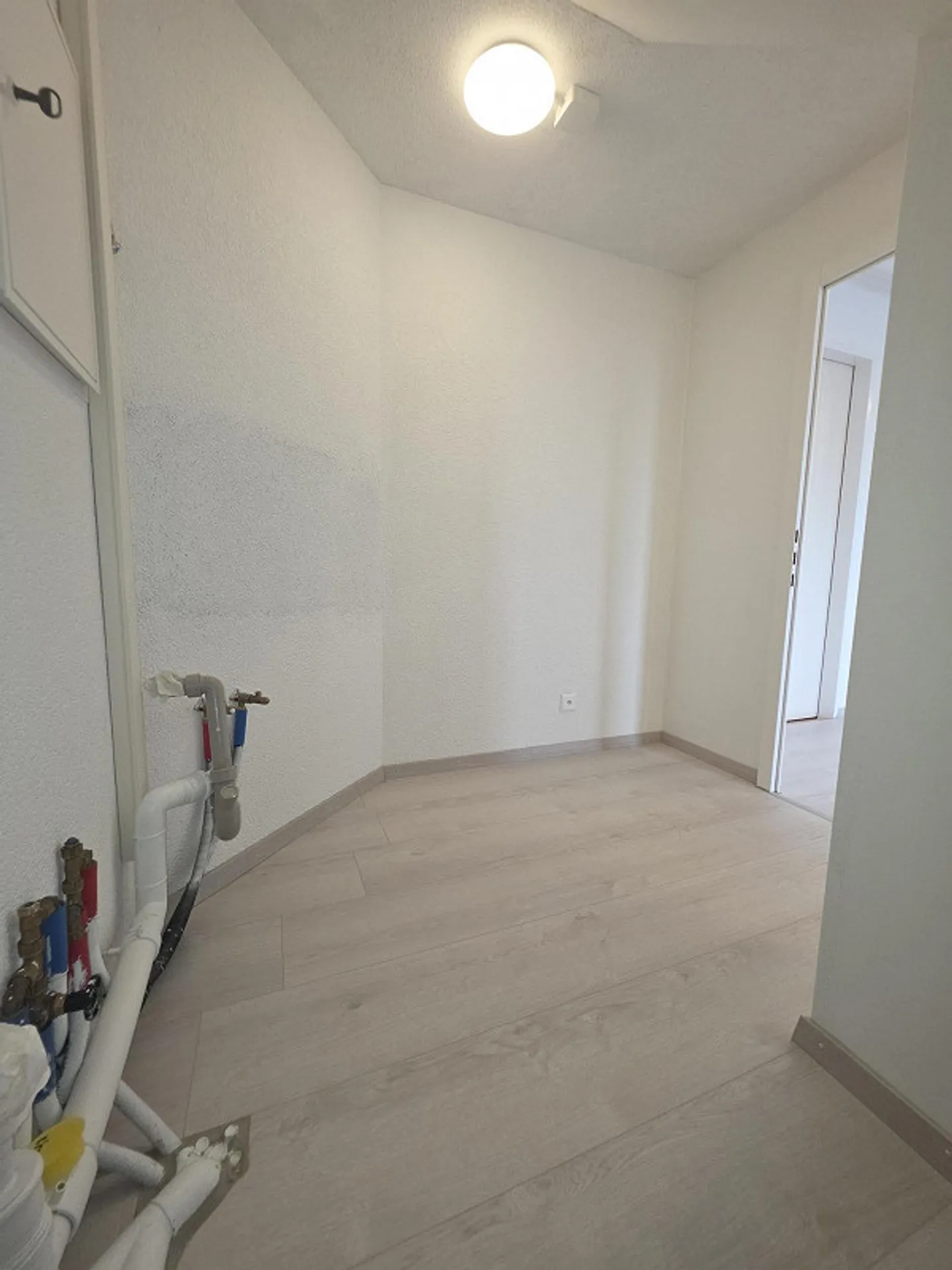 79 m² Ufficio / Studio con Galleria & Doccia – Posizione Top Bösch Hünenberg – - Foto 15 di 20