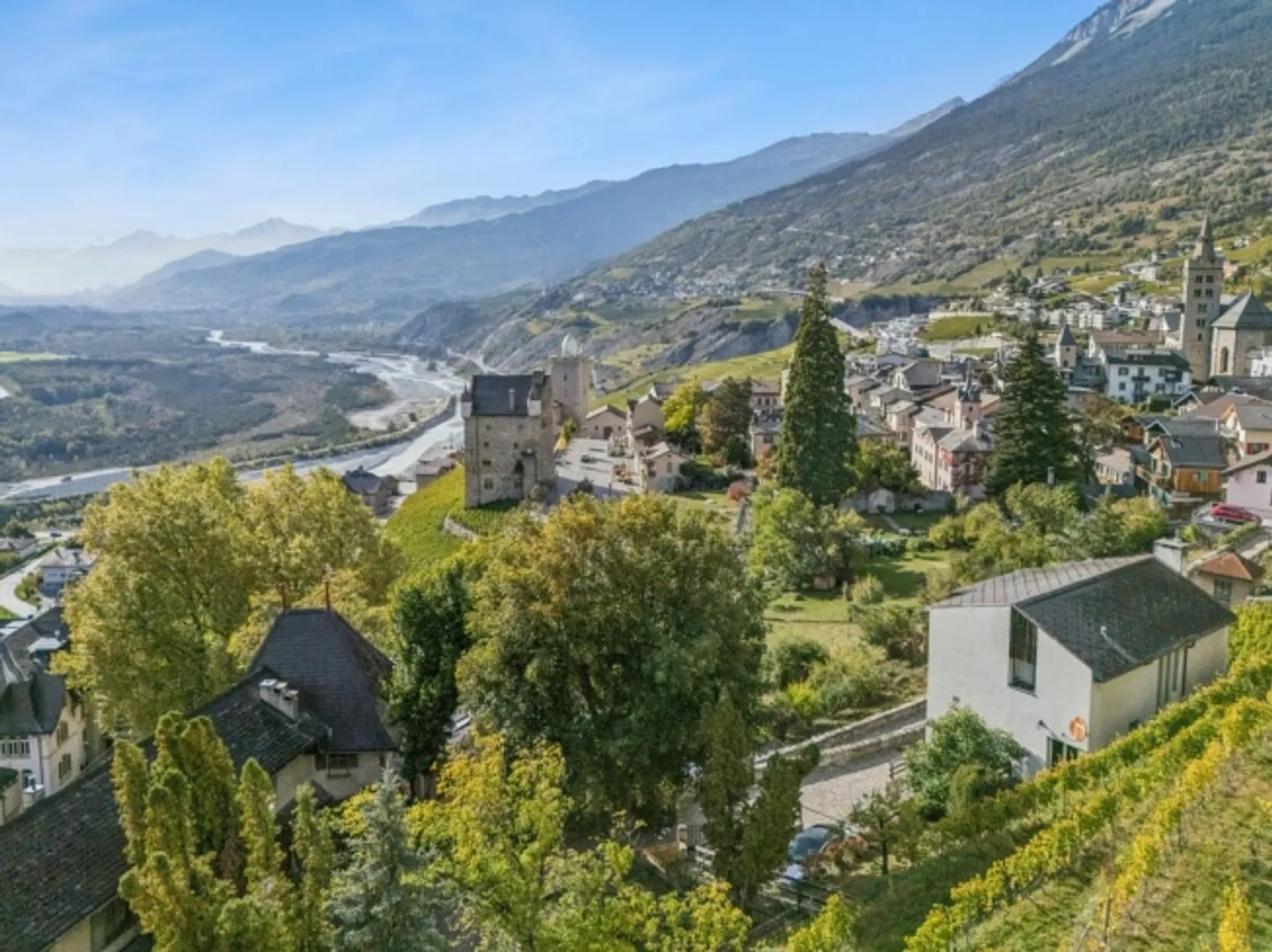 Affascinante casa unifamiliare di 7,5 stanze con vista panoramica e grande potenziale - Foto 13 di 13