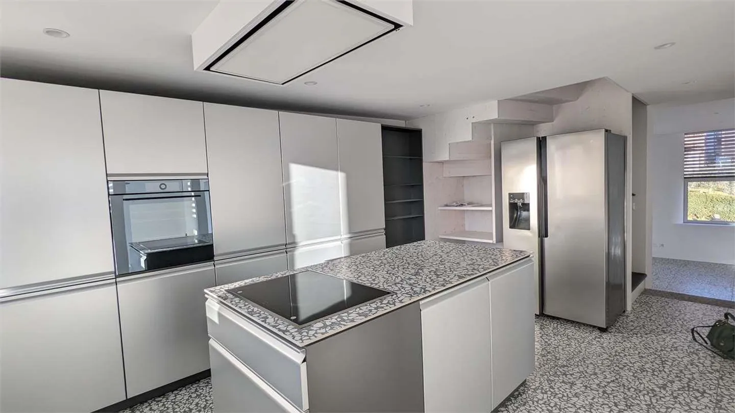 Sonvico - Spectacular and Characteristic 6.5 Rooms on Multiple Levels with - Photo 5 of 12