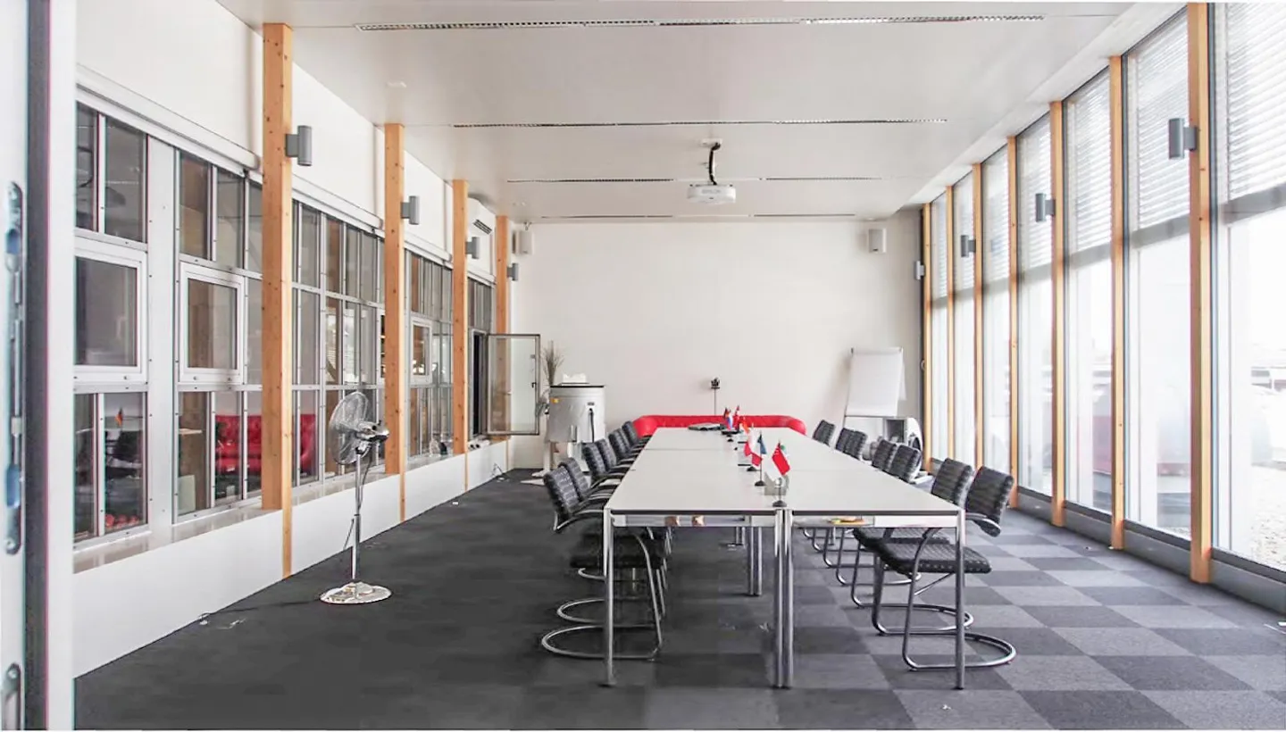Commercial Hall UG/ Office Space in OG/ Storage Areas - Photo 6 of 11