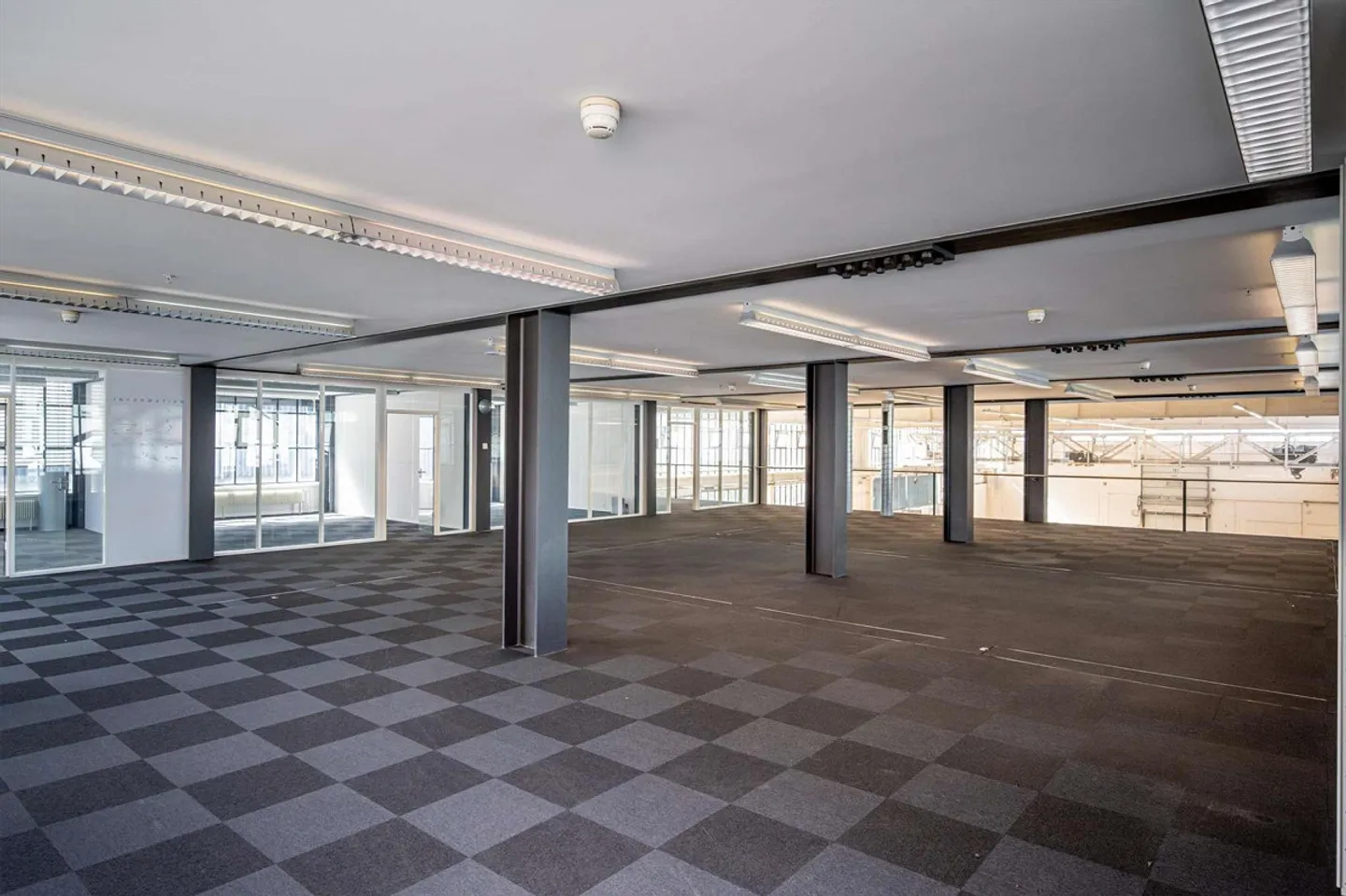 Commercial Hall UG/ Office Space in OG/ Storage Areas - Photo 7 of 11