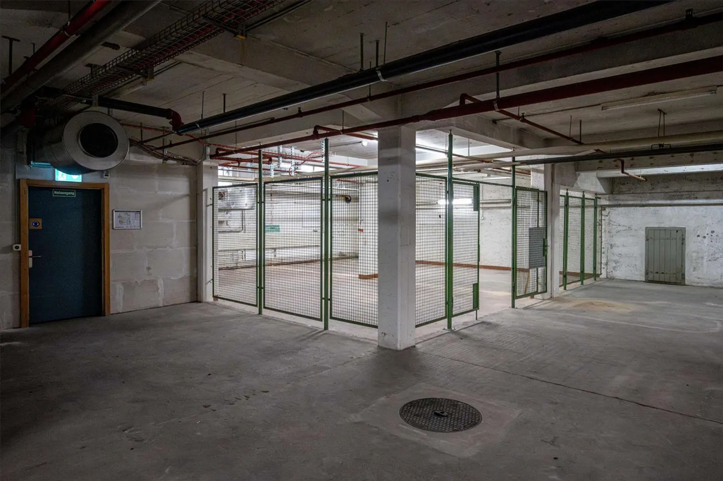 Commercial Hall UG/ Office Space in OG/ Storage Areas - Photo 9 of 11