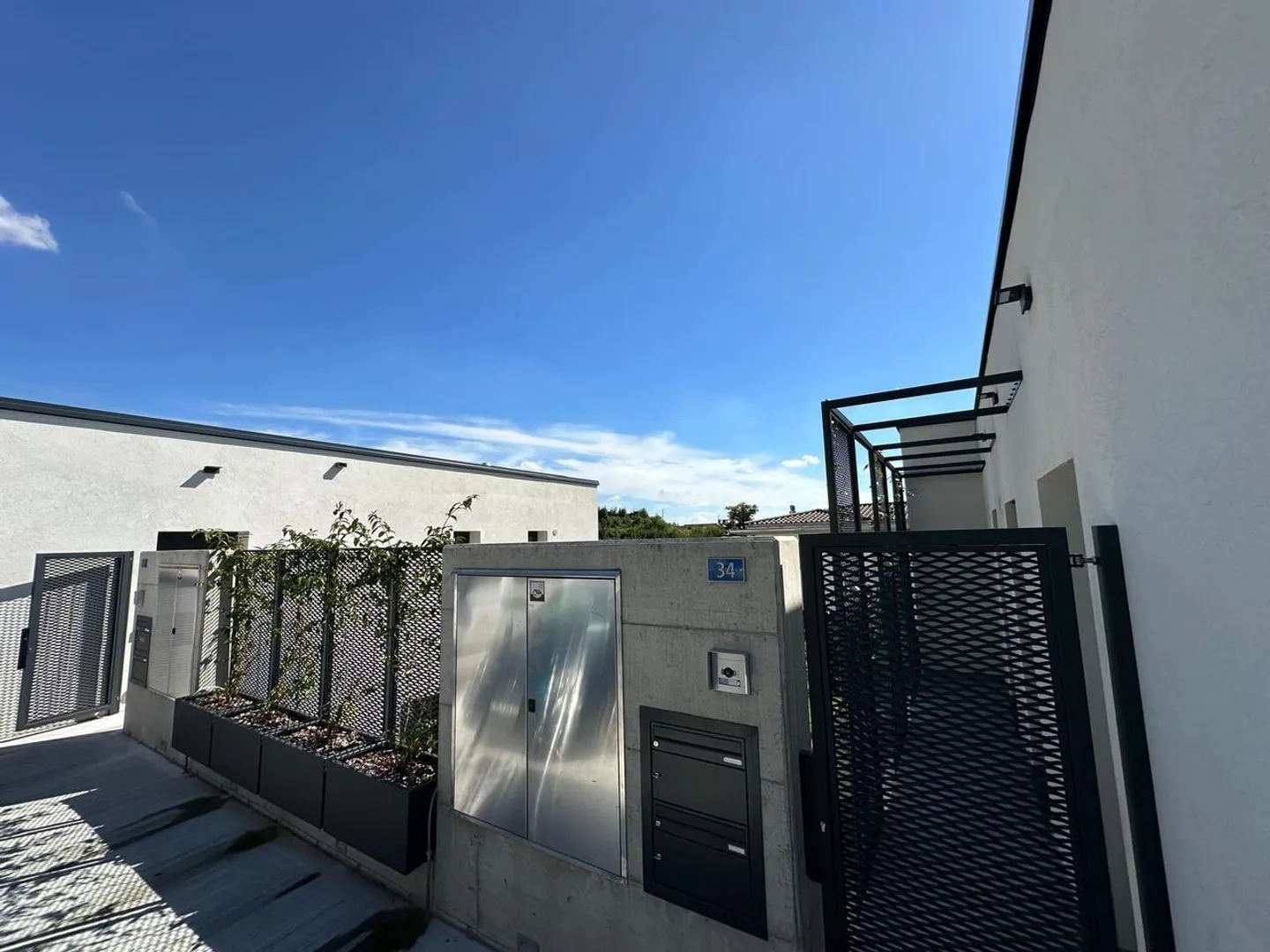 NEUE WOHNUNG IN EINEM ZWEIFAMILIENHAUS - VILLA 2 - Foto 10 von 11