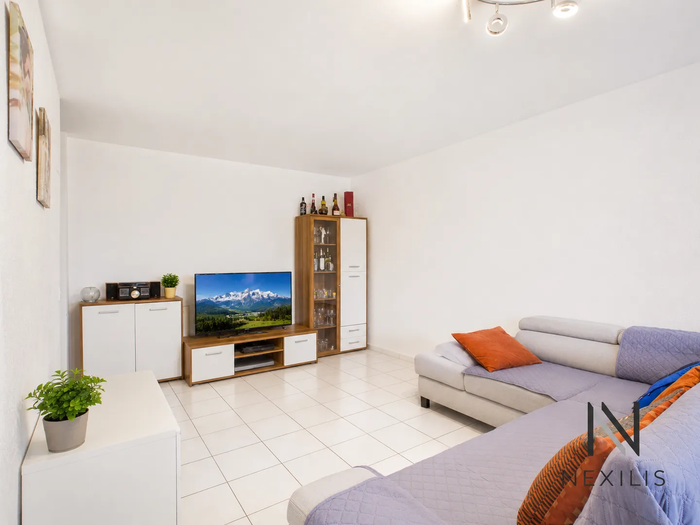 3,5 locali con giardino, balcone e 2 posti auto - Foto 4 di 9